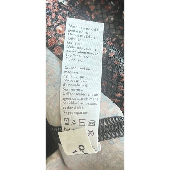 Spanx Faux Leather Snake Shine Leggings in Mocha Snake Small - Picture 3 of 13